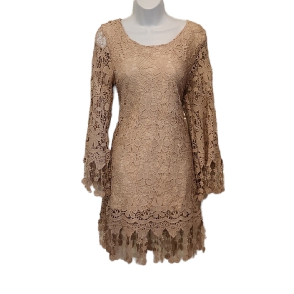 𝅺NWT Mechant Lace Midi Dress With Crochet Detail